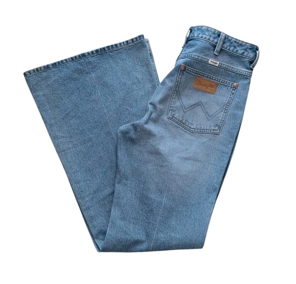 Wrangler Wanderer 622 Jeans High Rise Flare Womens 30x34 Light Wash Distressed